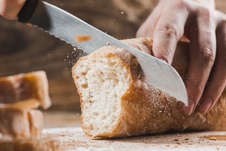 Le pain blanc : comprendre ses propriétés, avantages et inconvénients