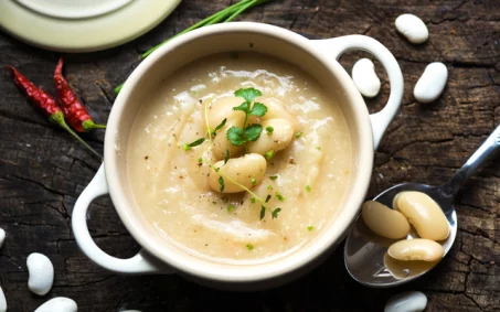 Soupe aux haricots blancs