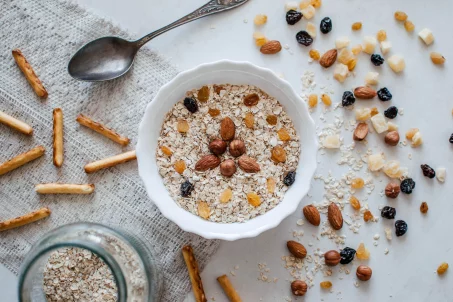 Selon la façon dont ils sont cuisinés, les flocons d’avoine peuvent être de faux alliés minceur