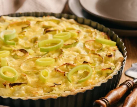 Recette de quiche sans pâte aux poireaux et bacon