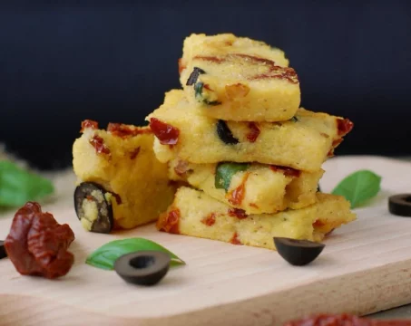 Recette de polenta crémeuse aux tomates séchées