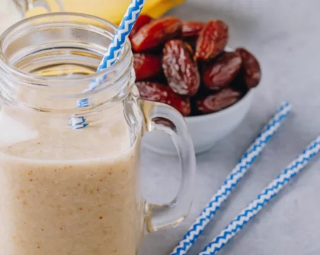 Recette de smoothie aux dattes et noix