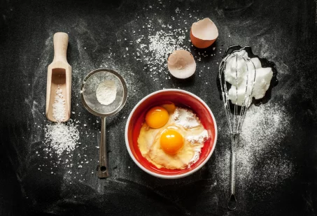 10 recettes de bowlcakes légers et rapides pour le petit-déjeuner