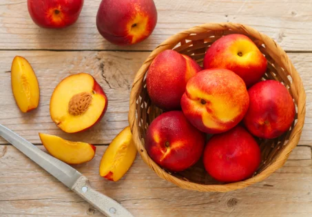 La nectarine : tous les bienfaits de ce fruit estival et savoureux