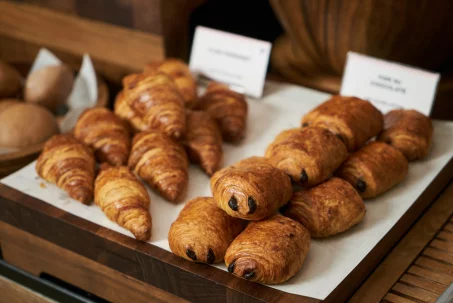 Quel est le plus calorique entre un croissant et un pain au chocolat ?