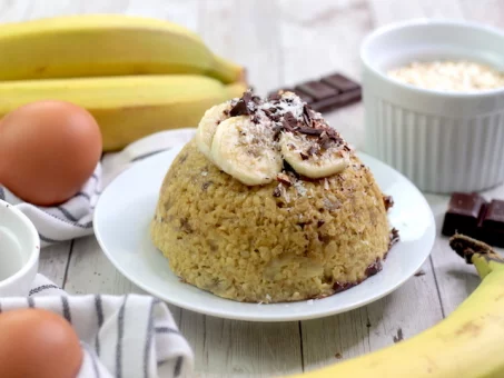 Bowl cake à la banane : recette parfaite pour le petit-déjeuner