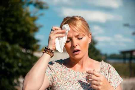 Est-ce qu'on pèse plus lourd quand il fait chaud ?