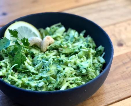 Salade de chou et avocat