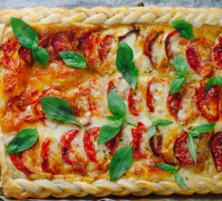 Recette de tarte aux tomates et au pesto ⁣