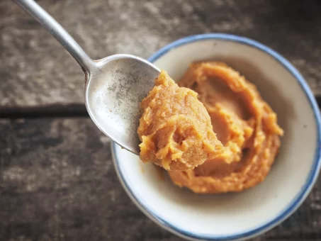 La pâte de miso : bienfaits, calories et utilisation en cuisine