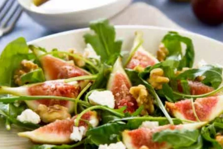 Recette de salade figue, datte et chèvre