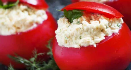 Recette de tomates farcies rapides au fromage frais