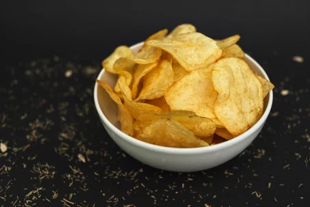 Certaines chips aromatisées vont bientôt être interdites car elles ne sont pas sans risque pour notre santé !