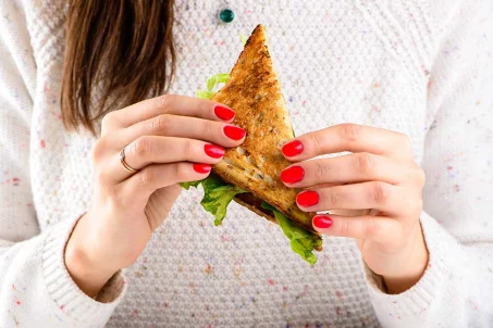 Vous voulez perdre du poids ? D'après un nutritionniste, ne mangez pas ce sandwich à la pause déj !