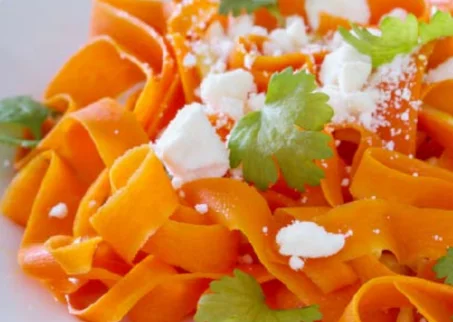 Recette de Tagliatelles de carottes à la féta 