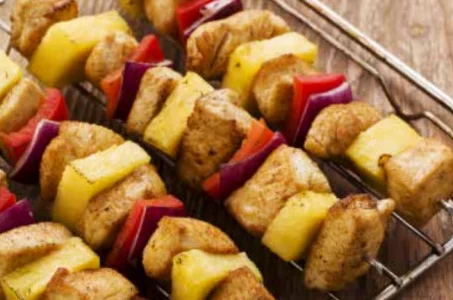 Recette de Brochettes de poulet à l'ananas