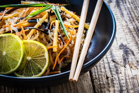 Riz de konjac aux légumes sautés