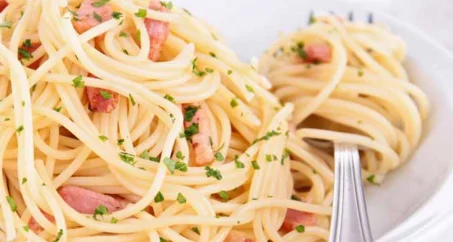 Recette de spaghettis poireau-jambon