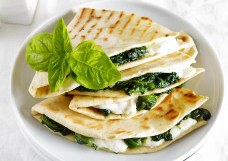 Recette de Piadina épinards et mozzarella⁣