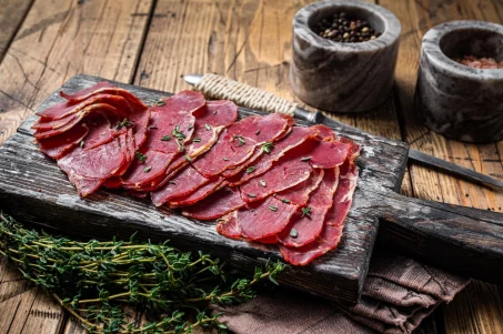 Le pastrami : bienfaits, calories et utilisation en cuisine