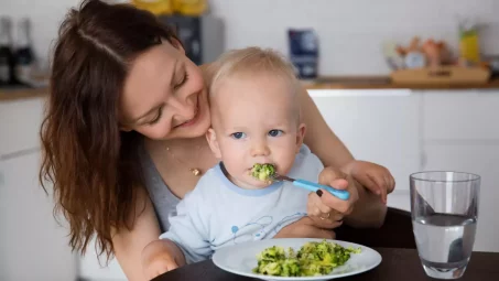 Les étapes de la diversification alimentaire chez bébé 