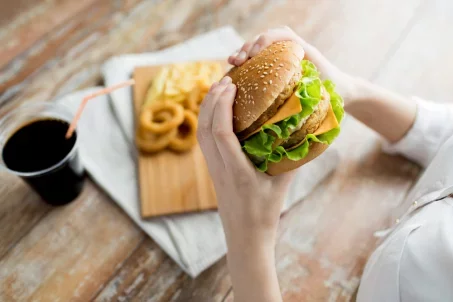 Cet accompagnement est le pire à commander au fast-food