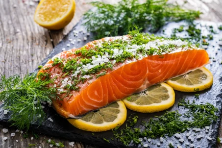 Gravlax de saumon : bienfaits, calories et utilisation en cuisine