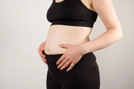 Mommy Makeover : concept et risques de cette méthode pour retrouver sa silhouette post-grossesse 